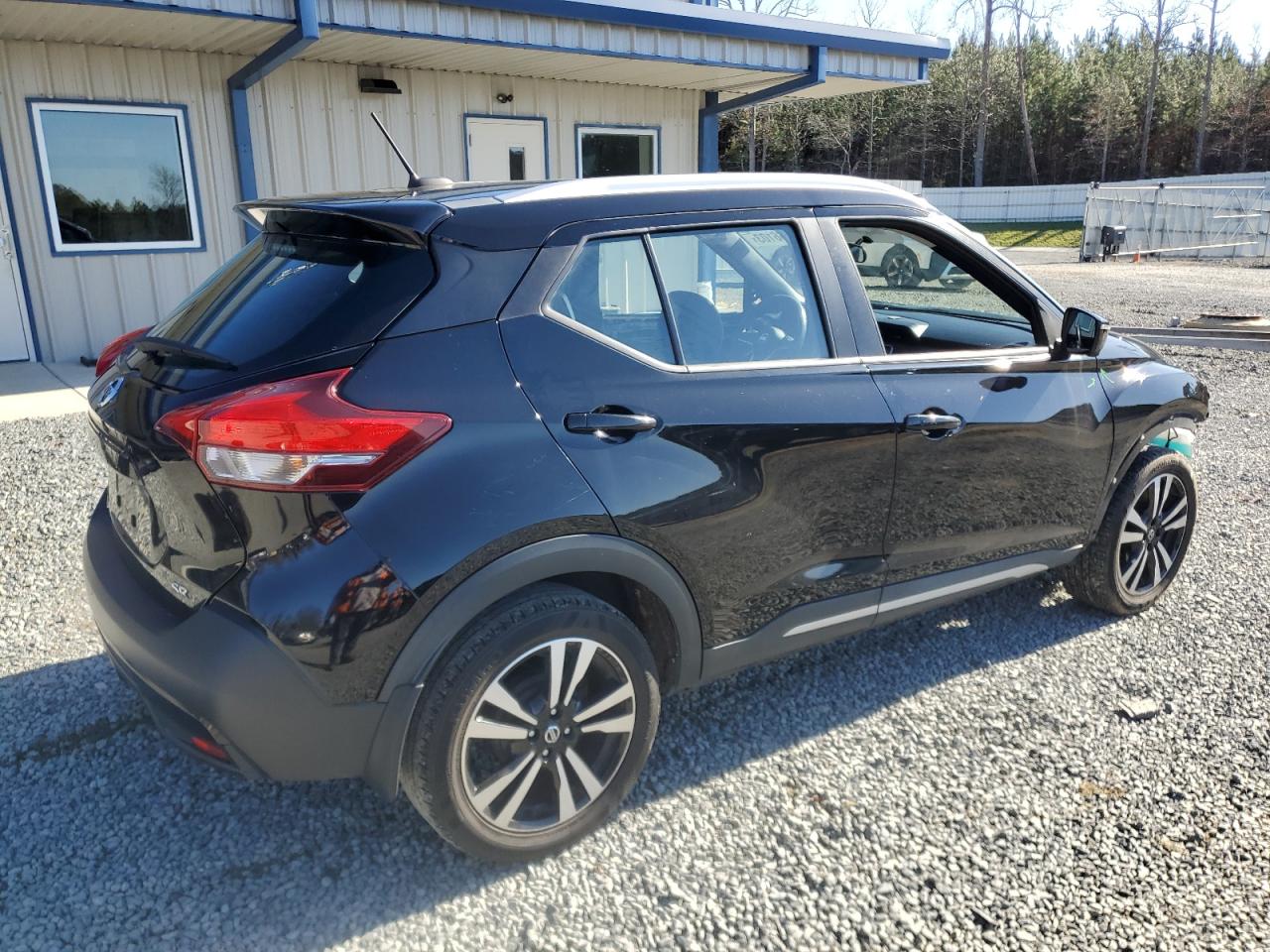 Image 3 of 2018 NISSAN KICKS S 2018 with VIN 3N1CP5CUXJL524686