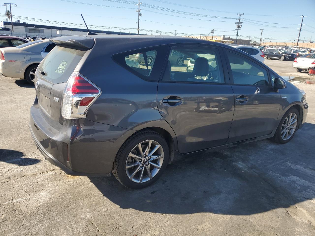 Obraz 3 z 2017 TOYOTA PRIUS V  2017 z VIN JTDZN3EU2HJ072720