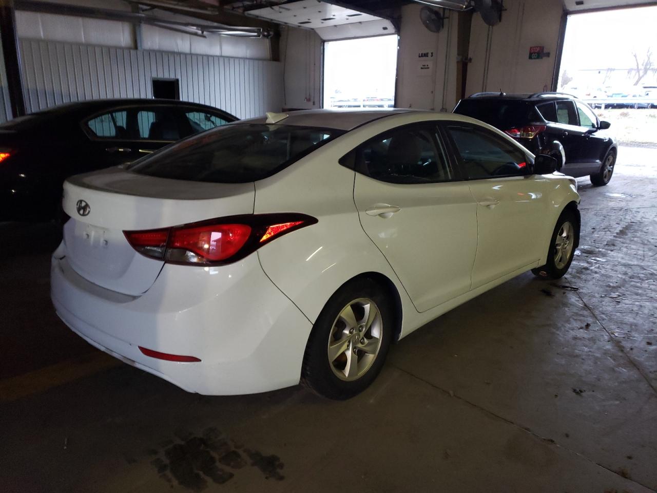 Image 3 of 2016 HYUNDAI ELANTRA SE 2016 with VIN 5NPDH4AE5GH721259