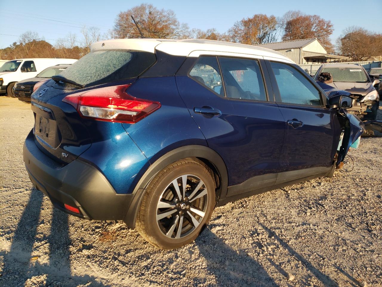 Image 3 of 2018 NISSAN KICKS S 2018 with VIN 3N1CP5CU1JL546057