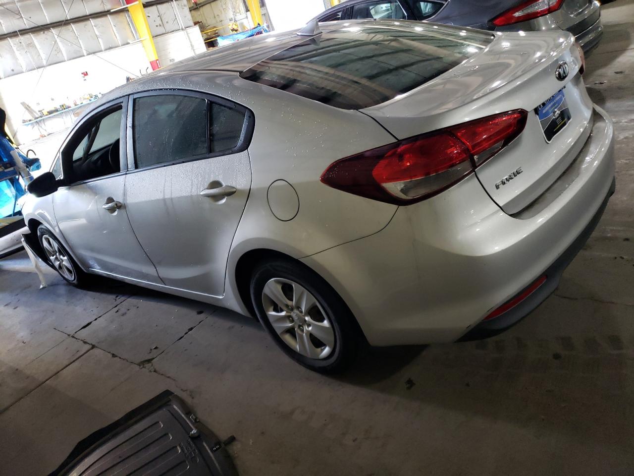 Изображение 2 2017 KIA FORTE LX 2017 с VIN 3KPFK4A70HE039231