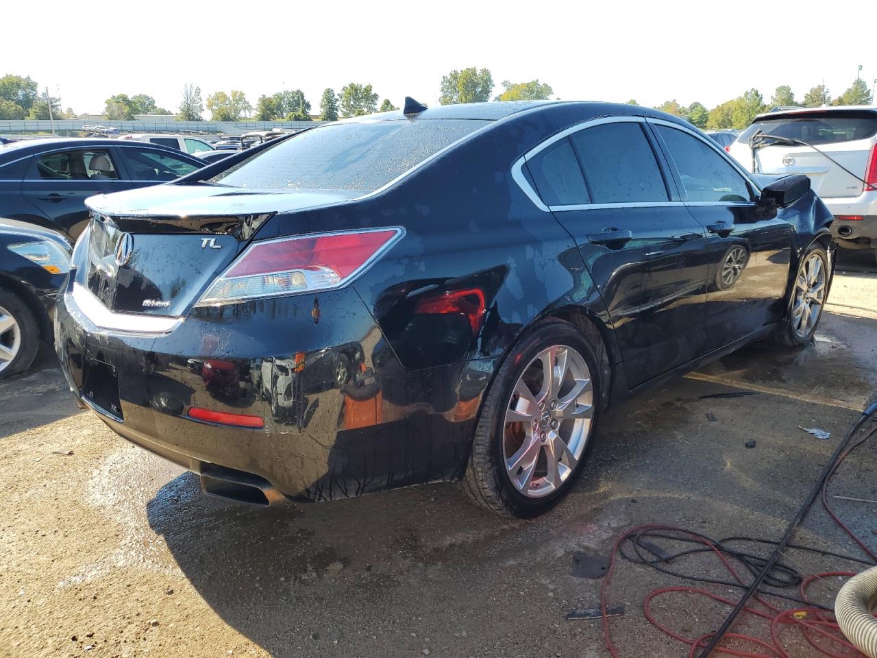 Изображение 3 2014 ACURA TL ADVANCE 2014 с VIN 19UUA9F70EA002048