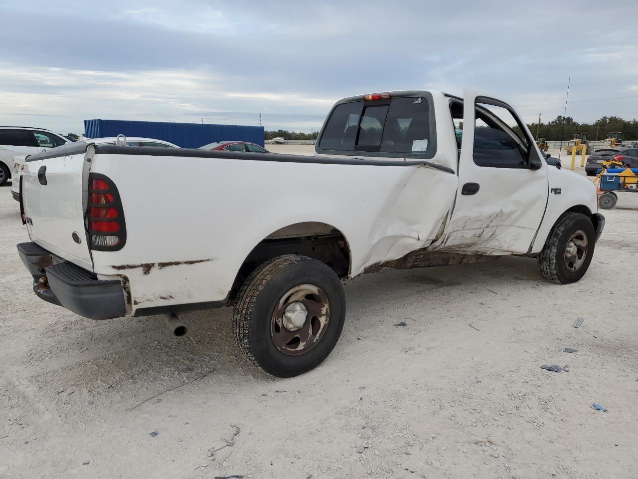Image 3 of 2002 FORD F150  2002 with VIN 3FTRF17272MA10737