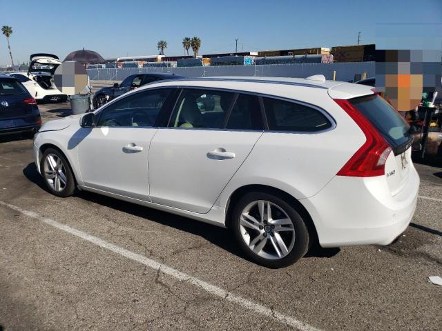 Obraz 2 z 2015 VOLVO V60 PREMIER 2015 z VIN YV140MEK2F1262277