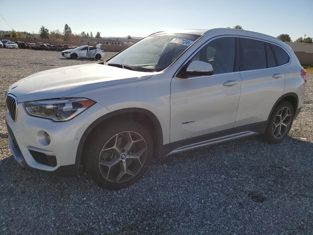 Изображение 1 2017 BMW X1 SDRIVE28I 2017 с VIN WBXHU7C3XH5H38625