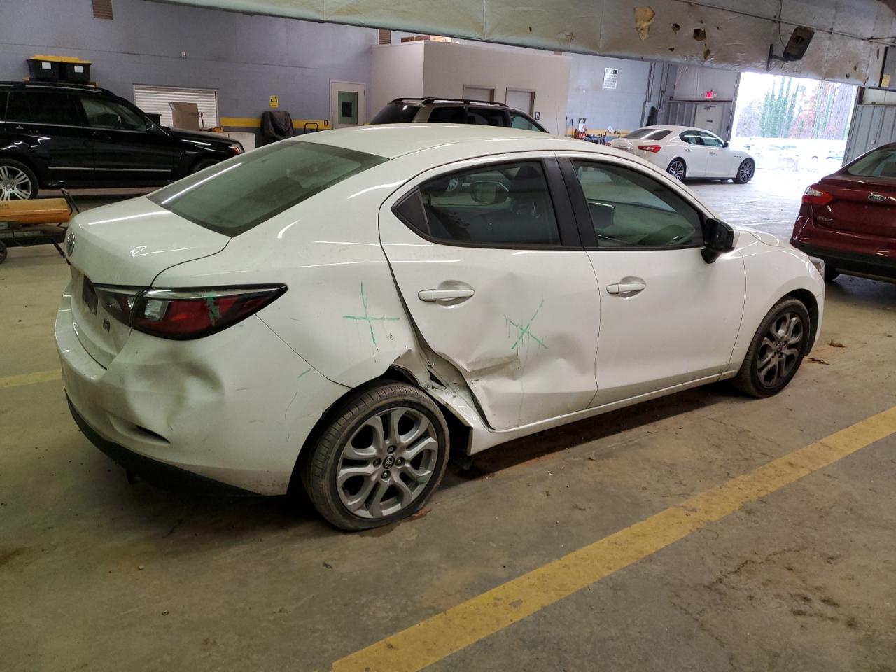 Изображение 3 2017 TOYOTA YARIS IA  2017 с VIN 3MYDLBYV9HY183454