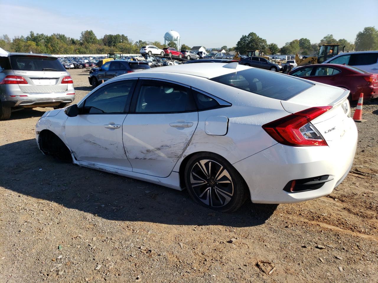 Image 2 of 2017 HONDA CIVIC EXL 2017 with VIN 19XFC1F71HE210055