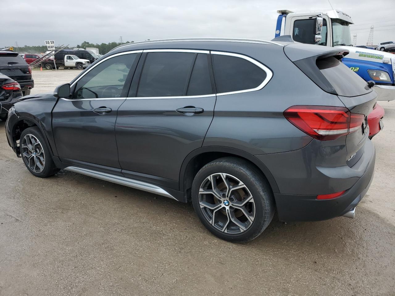 Image 2 of Bmw X1 Sdrive28I 2021 with VIN WBXJG7C0XM5U03743
