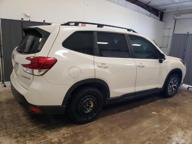 Image 3 of 2022 SUBARU FORESTER PREMIUM 2022 with VIN JF2SKAEC2NH431123