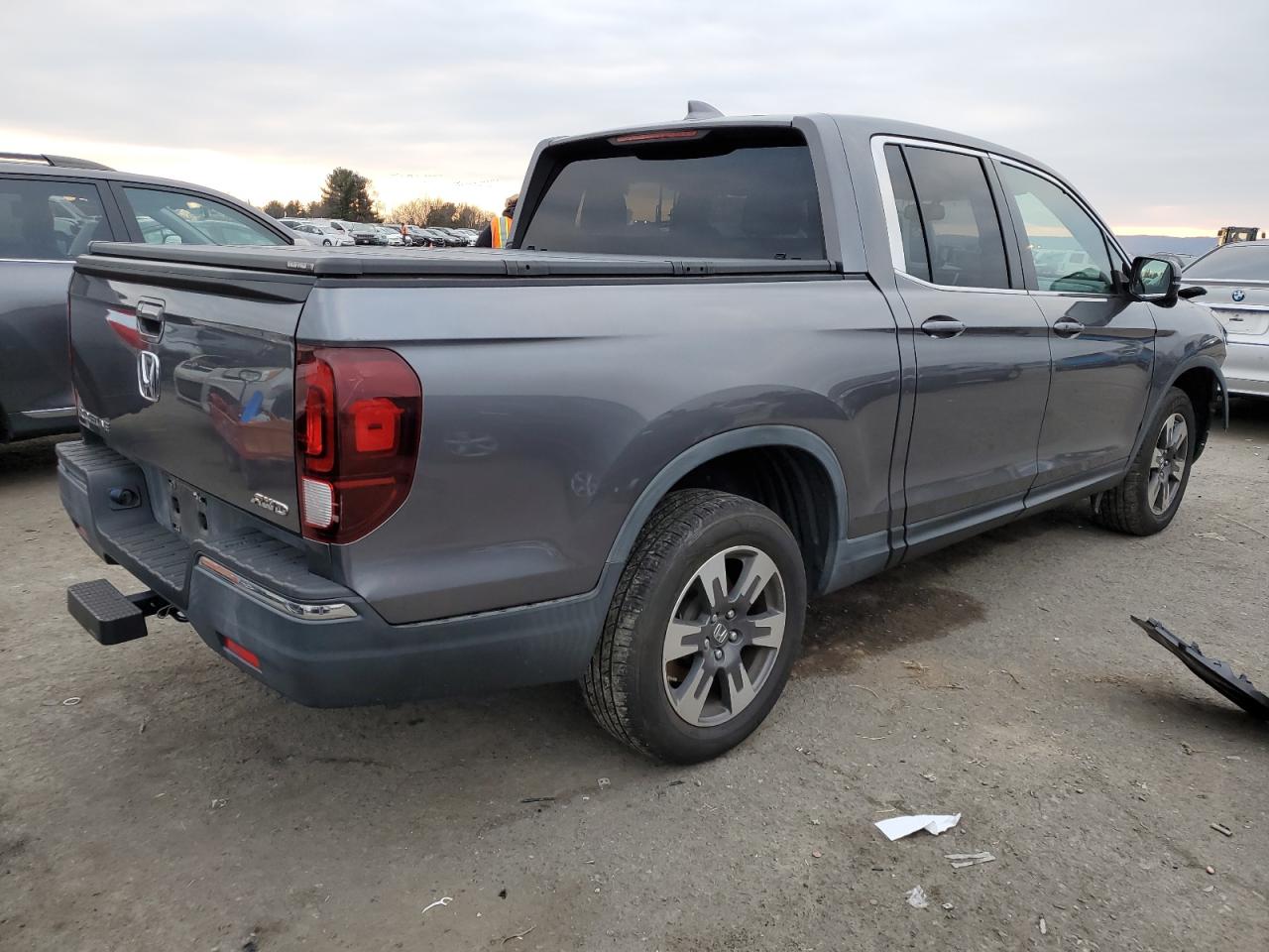 Image 3 of 2017 HONDA RIDGELINE RTL 2017 with VIN 5FPYK3F69HB025218