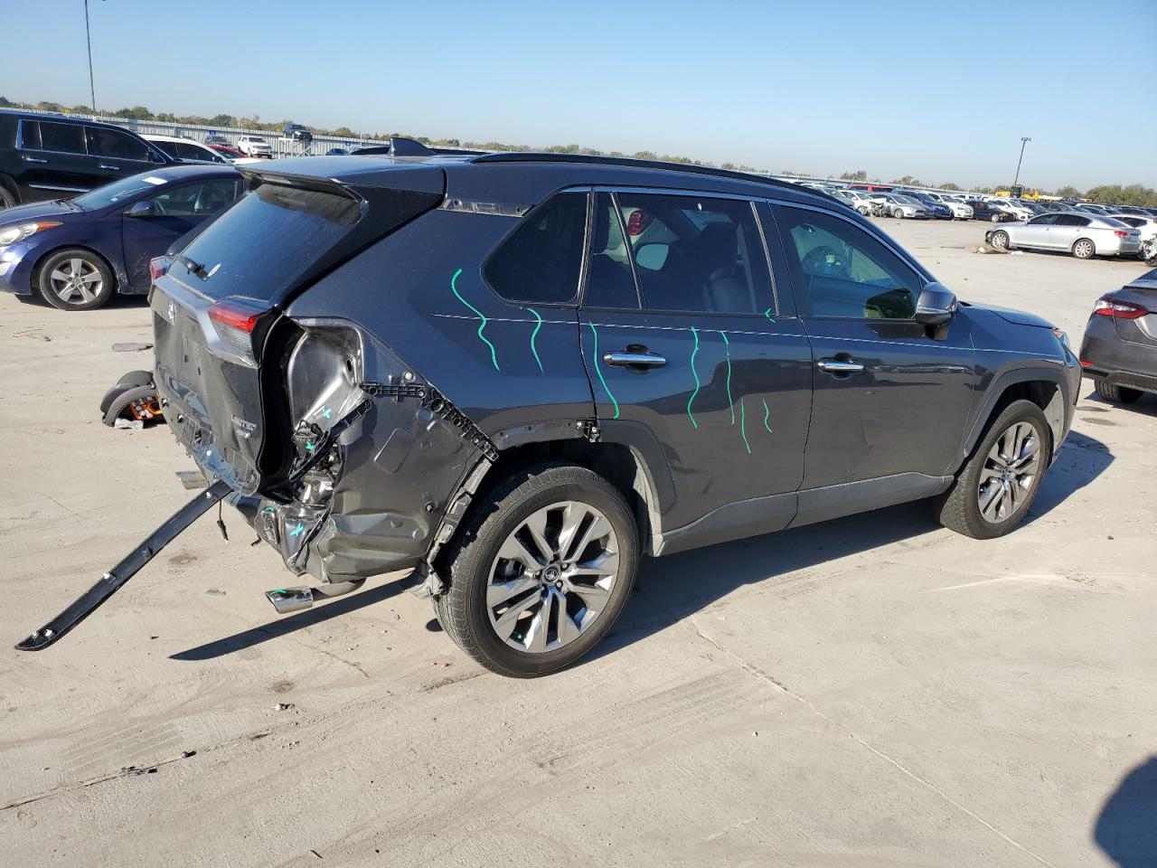 Obraz 3 z 2019 TOYOTA RAV4 LIMITED 2019 z VIN JTMN1RFV6KD021408