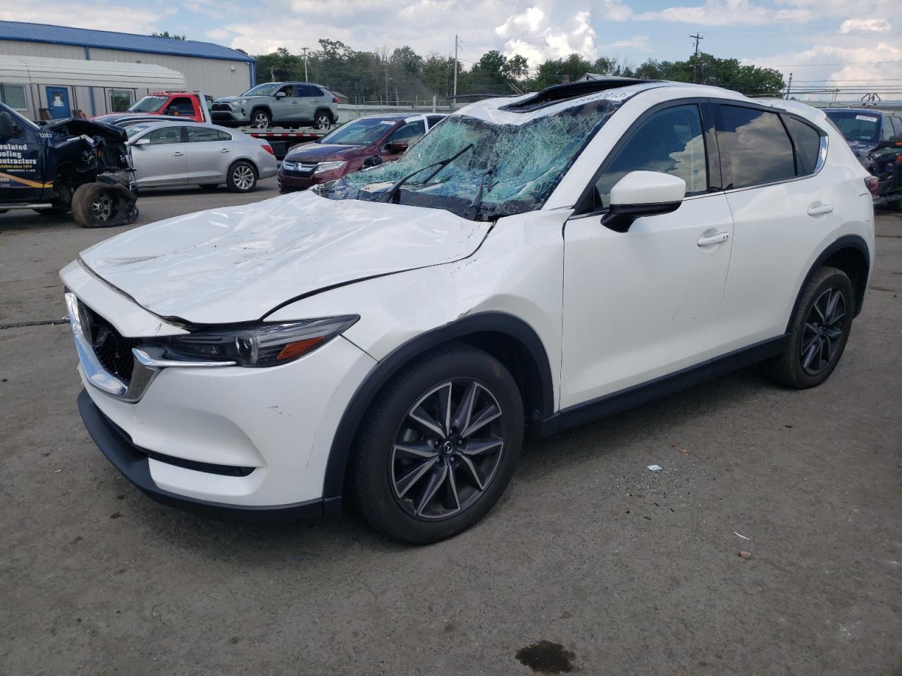 Obraz 1 z 2018 MAZDA CX-5 GRAND TOURING 2018 z VIN JM3KFBDM2J0411618