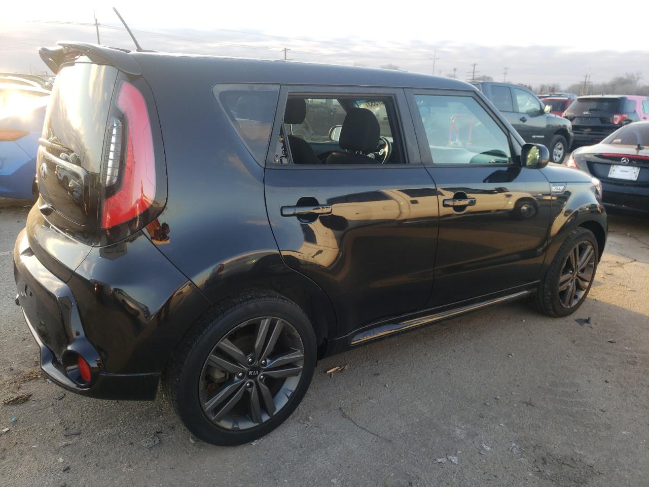 Obraz 3 z 2016 KIA SOUL + 2016 z VIN KNDJP3A5XG7365265