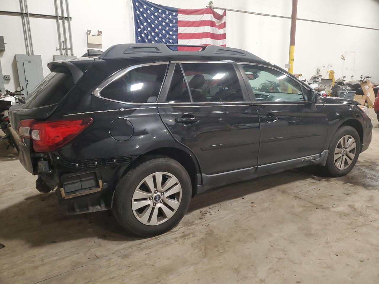 Image 3 of 2018 SUBARU OUTBACK 2.5I PREMIUM 2018 with VIN 4S4BSAHC8J3368168
