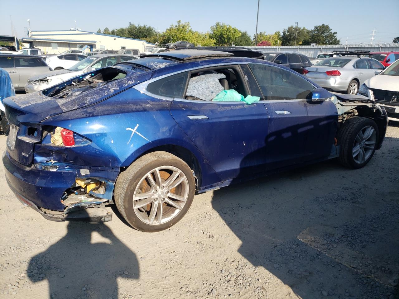 Изображение 3 Tesla Model S 2015 с VIN 5YJSA1E28FF112996