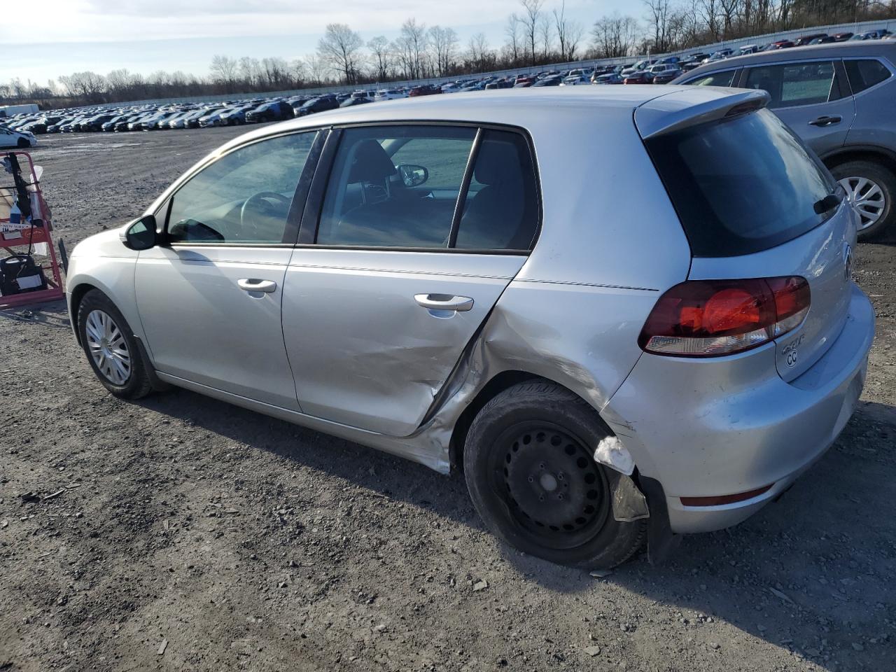 Image 2 of 2014 VOLKSWAGEN GOLF  2014 with VIN WVWDB7AJ3EW007721