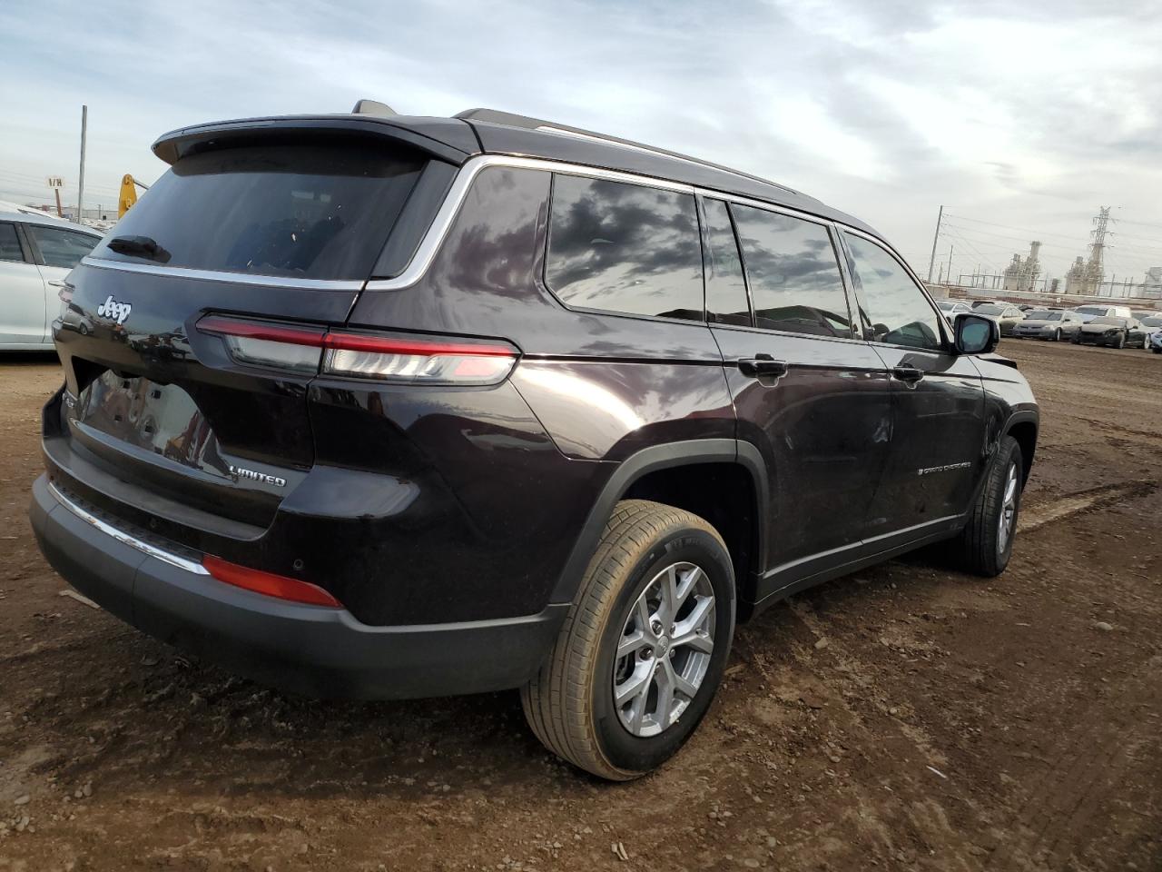 Image 3 of 2023 JEEP GRAND CHEROKEE L LIMITED 2023 with VIN 1C4RJKBG1P8703175
