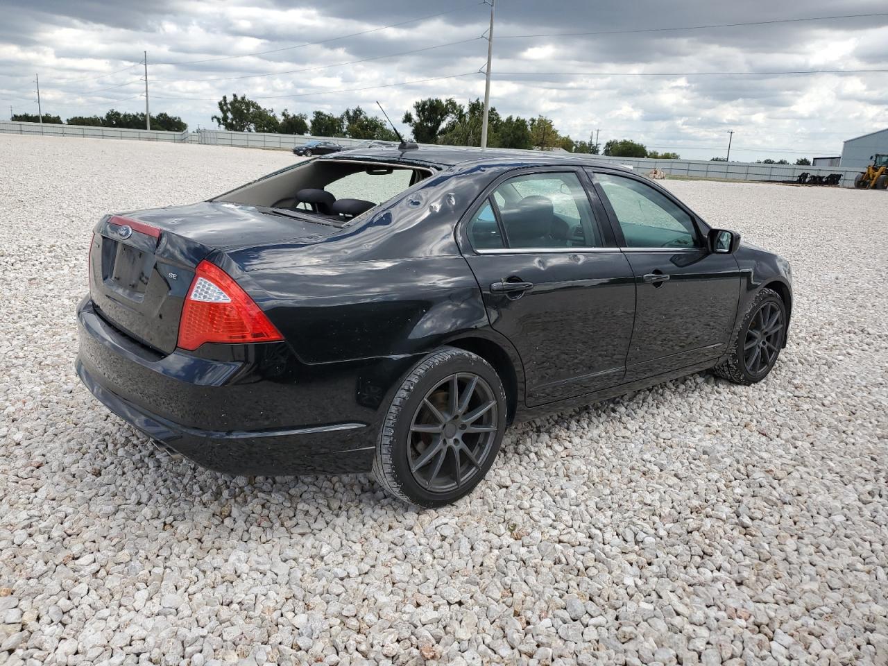 Obraz 3 z 2010 FORD FUSION SE 2010 z VIN 3FAHP0HA7AR303621