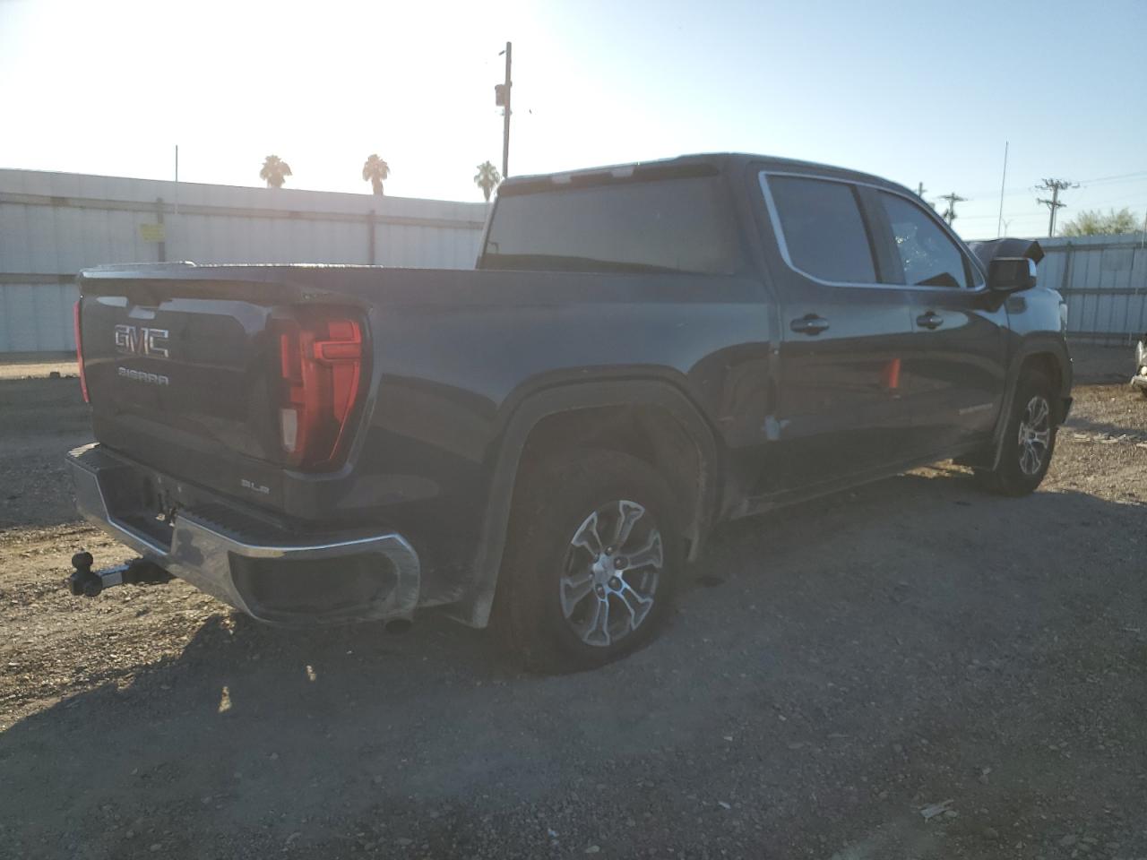 Изображение 3 2020 GMC SIERRA C1500 SLE 2020 с VIN 1GTP8BEK9LZ120389