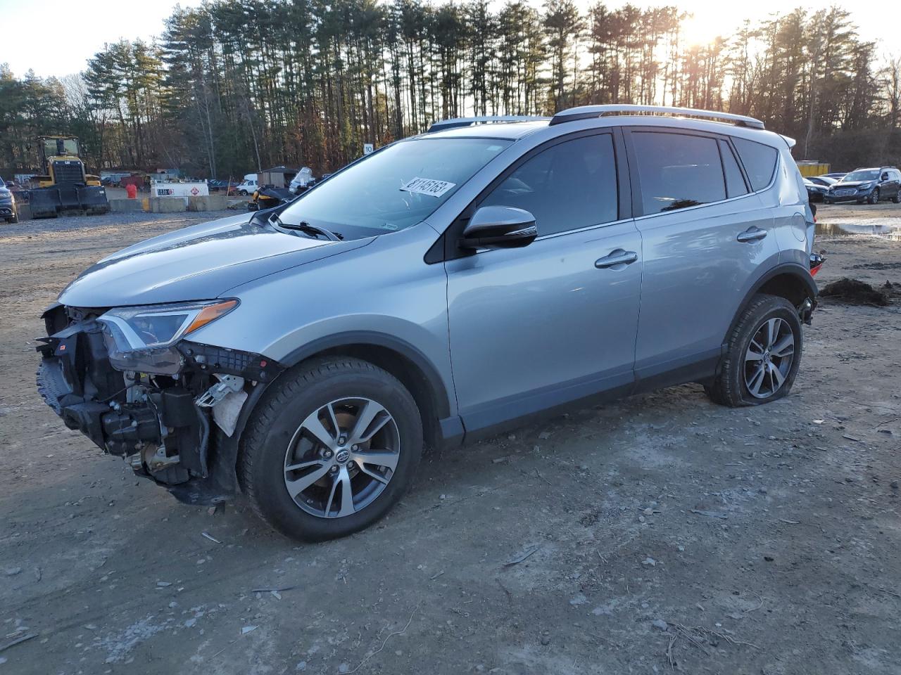Image 1 of 2016 TOYOTA RAV4 XLE 2016 with VIN 2T3RFREV5GW479889