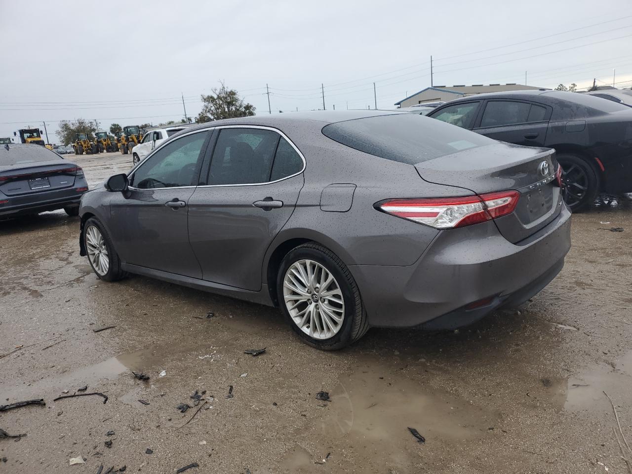 Obraz 2 z 2018 TOYOTA CAMRY L 2018 z VIN 4T1B11HK8JU044450