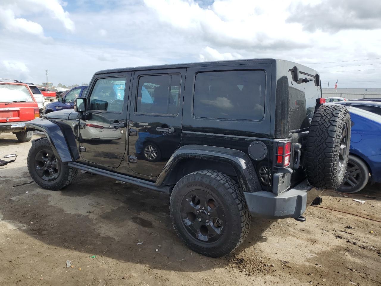 Obraz 2 z 2015 JEEP WRANGLER UNLIMITED SAHARA 2015 z VIN 1C4BJWEG8FL756214