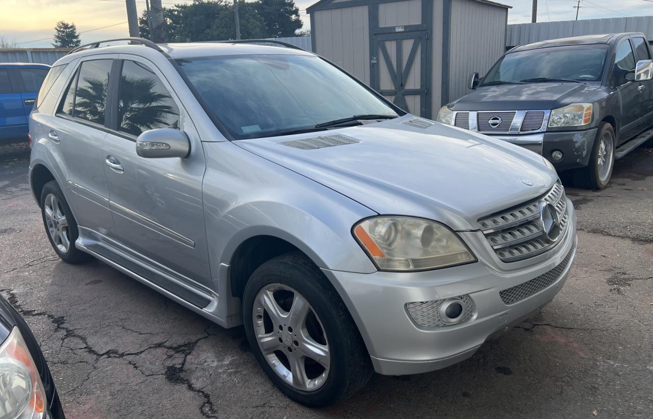 Obraz 1 z 2007 MERCEDES-BENZ ML 350 2007 z VIN 4JGBB86E17A285988