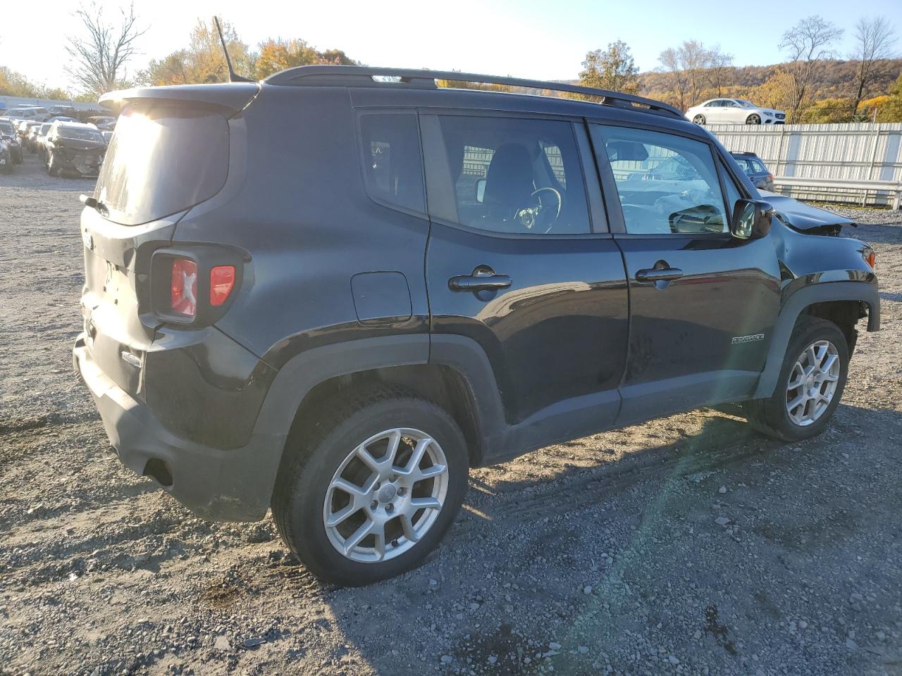 Изображение 3 2019 JEEP RENEGADE LATITUDE 2019 с VIN ZACNJBBB6KPJ92631