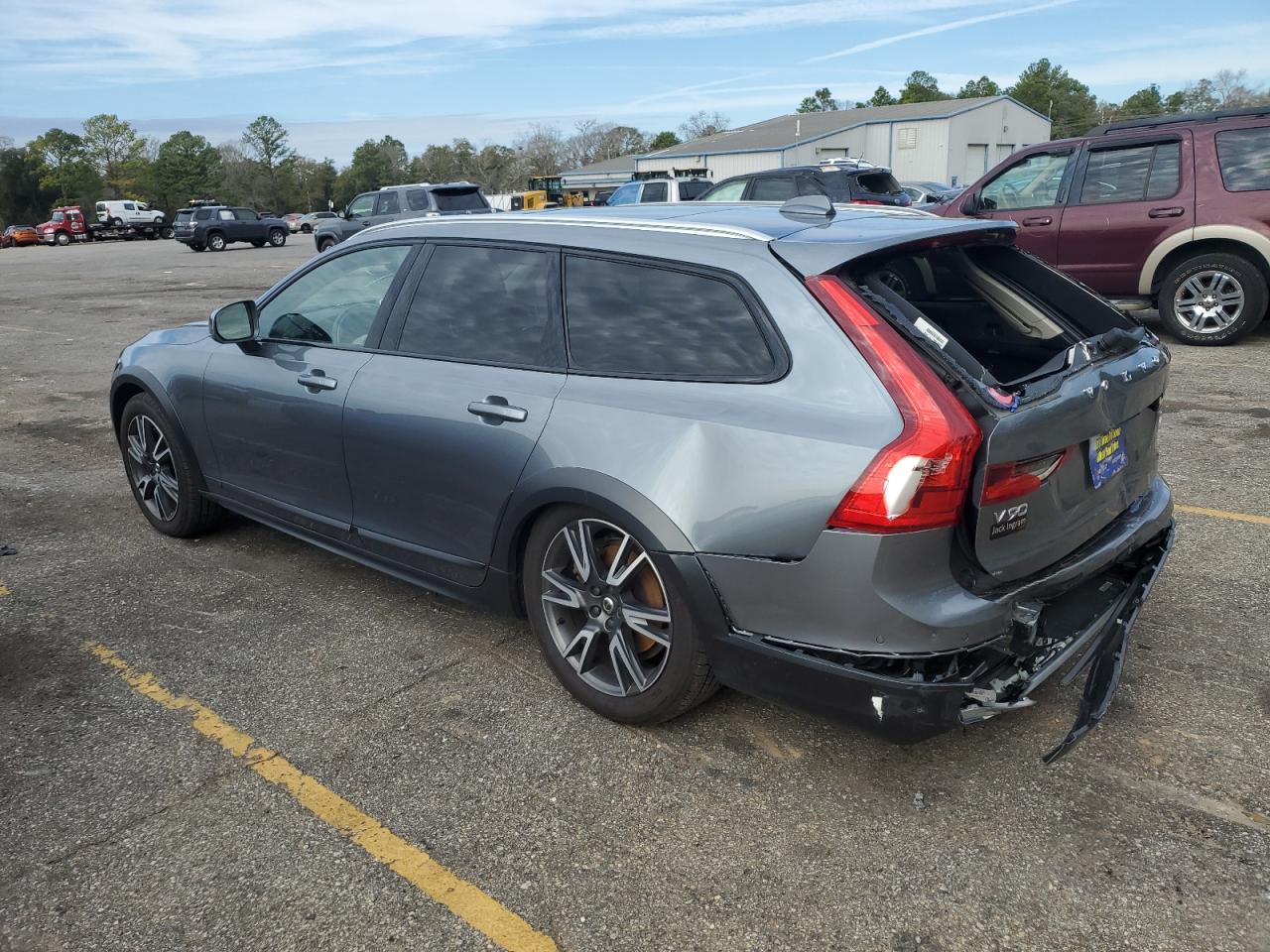 Изображение 2 2017 VOLVO V90 CROSS COUNTRY T6 INSCRIPTION 2017 с VIN YV4A22NL4H1004892