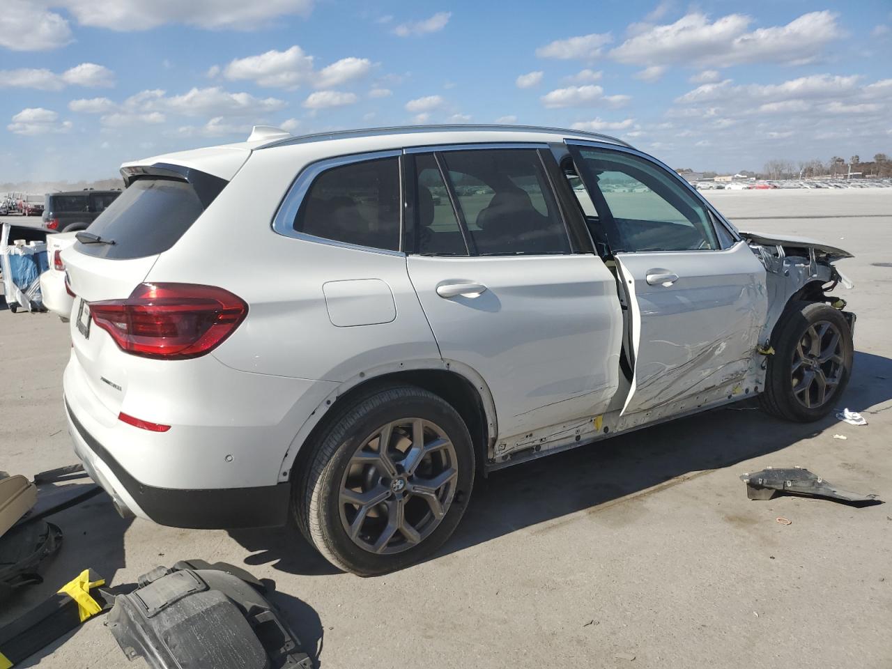 Image 3 of 2021 BMW X3 XDRIVE30I 2021 with VIN 5UXTY5C0XM9F13399
