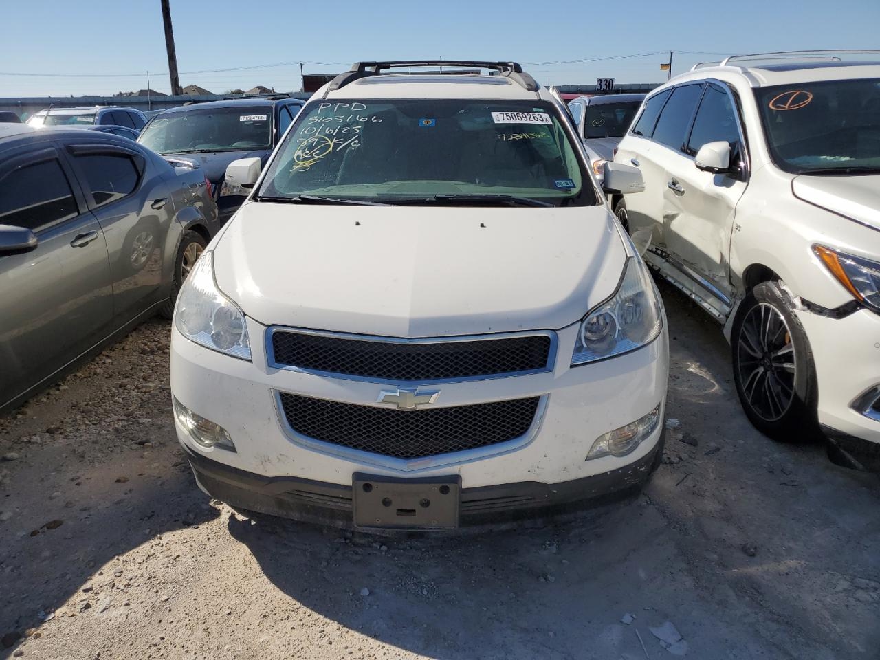 Obraz 3 z 2012 CHEVROLET TRAVERSE LT 2012 z VIN 1GNKRJED7CJ160317