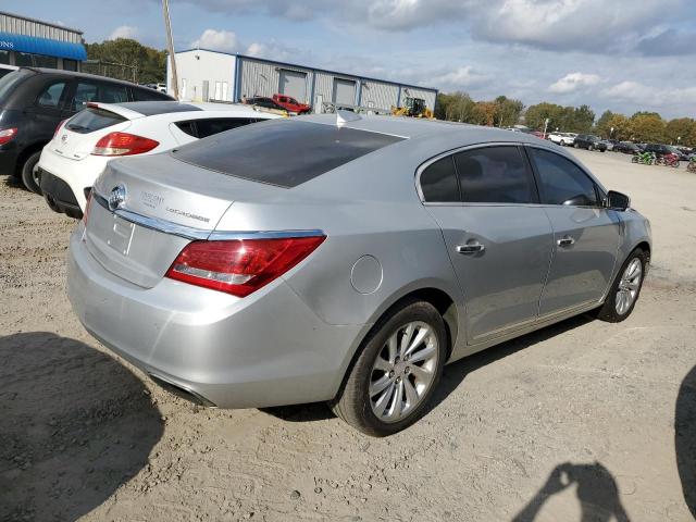 Изображение 3 2016 BUICK LACROSSE  2016 с VIN 1G4GB5G35GF122345