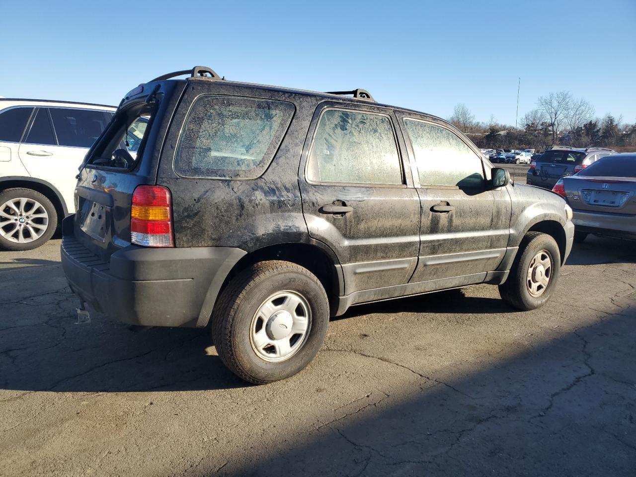 Image 3 of 2007 FORD ESCAPE XLS 2007 with VIN 1FMYU02Z77KB36025