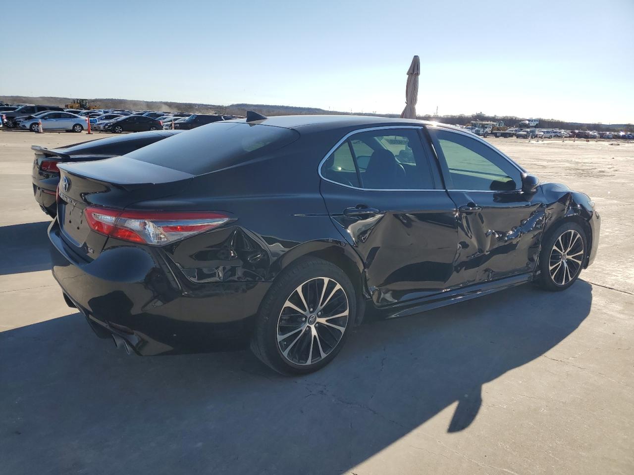 Obraz 3 z 2019 TOYOTA CAMRY L 2019 z VIN 4T1B11HK2KU248842