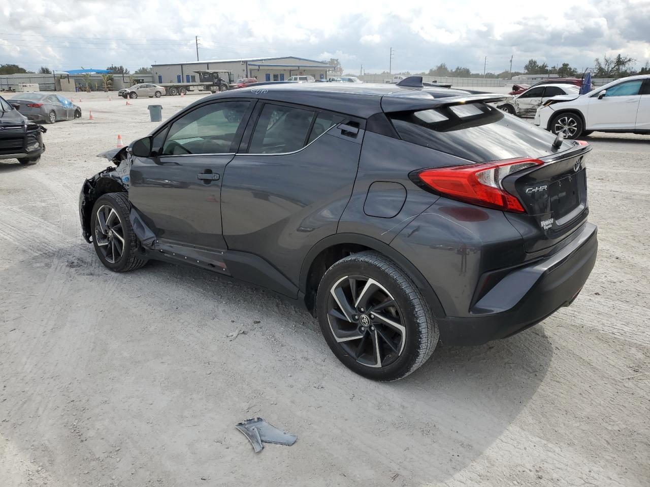 Image 2 of 2021 TOYOTA C-HR XLE 2021 with VIN NMTKHMBX1MR119521