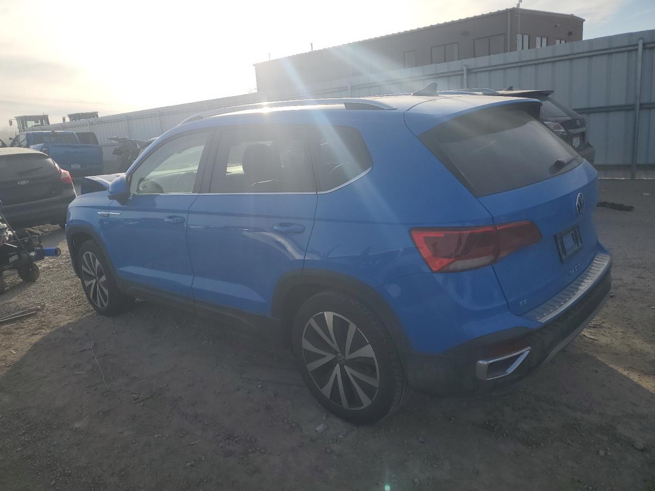 Изображение 2 2023 VOLKSWAGEN TAOS SE 2023 с VIN 3VVEX7B28PM361476