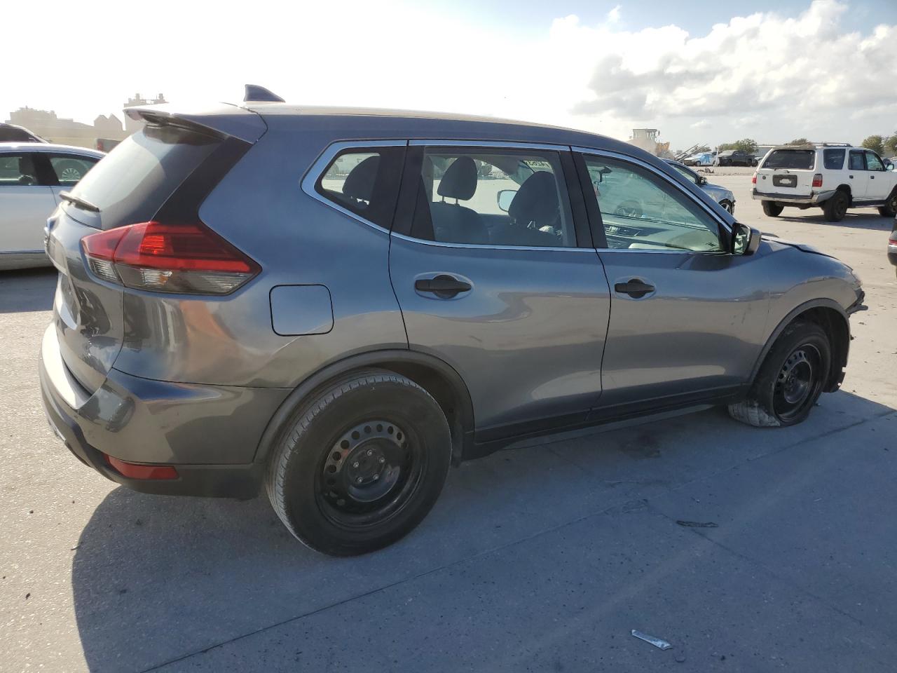 Image 3 of 2017 NISSAN ROGUE S 2017 with VIN JN8AT2MT1HW130524