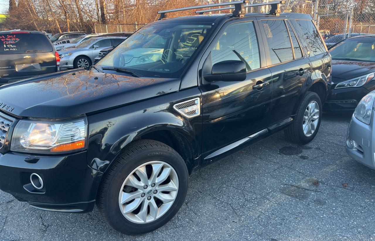 Image 2 of 2013 LAND ROVER LR2 HSE 2013 with VIN SALFR2BGXDH379580