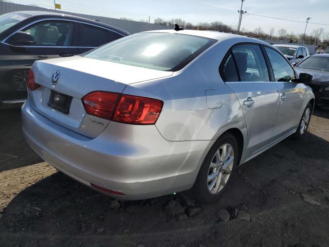 Image 3 of 2013 VOLKSWAGEN JETTA SE 2013 with VIN 3VWDP7AJ5DM376156