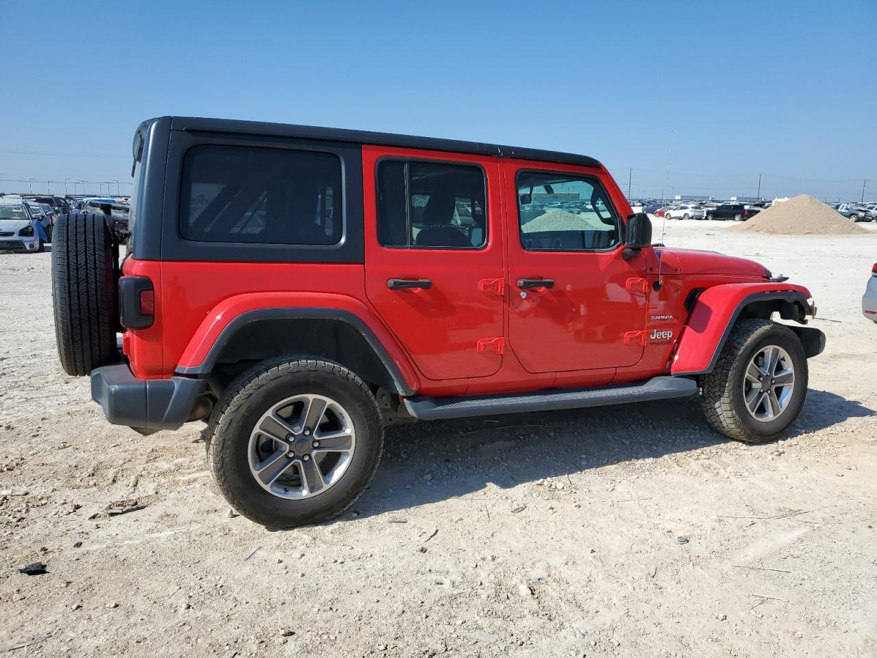 Image 3 of 2020 JEEP WRANGLER UNLIMITED SAHARA 2020 with VIN 1C4HJXEN3LW198362