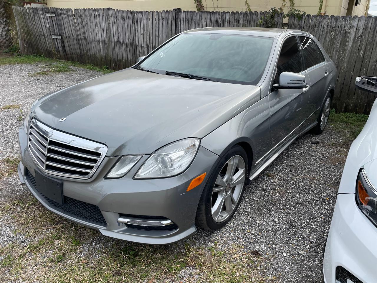 Изображение 2 2013 MERCEDES-BENZ E 350 2013 с VIN WDDHF5KB3DA729886