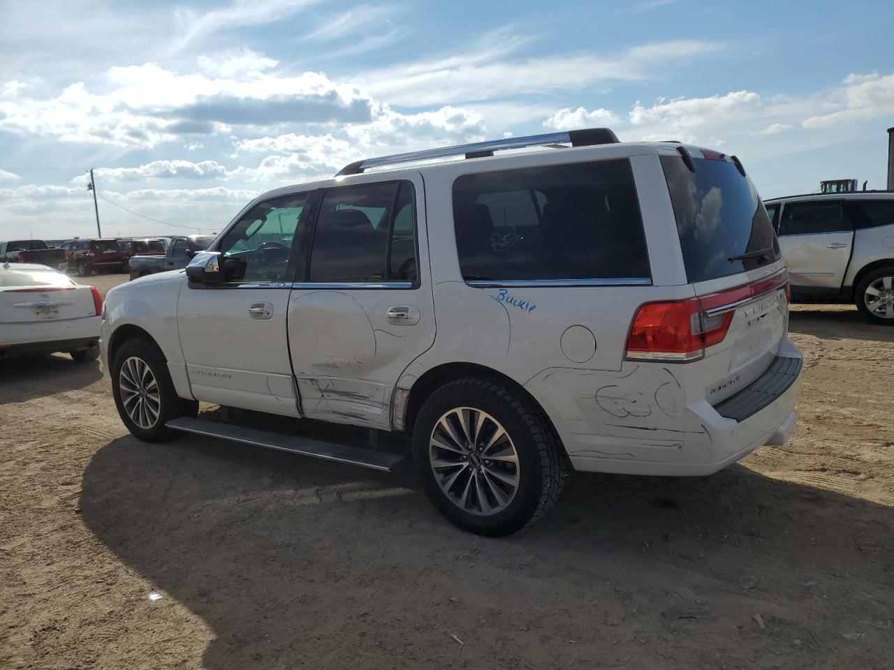 Obraz 2 z 2015 LINCOLN NAVIGATOR  2015 z VIN 5LMJJ2HT8FEJ04199