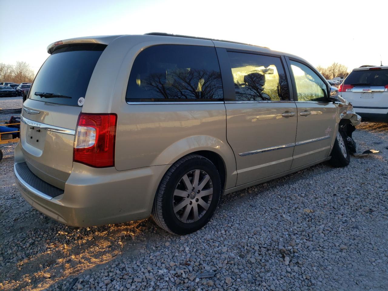 Image 3 of 2011 CHRYSLER TOWN & COUNTRY TOURING L 2011 with VIN 2A4RR8DG0BR798506