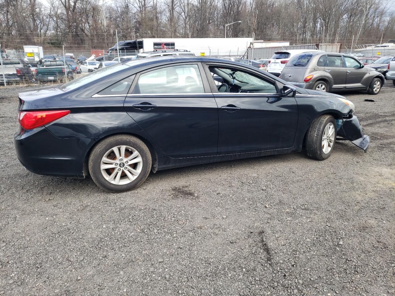 Obraz 3 z 2013 HYUNDAI SONATA GLS 2013 z VIN 5NPEB4AC6DH666661