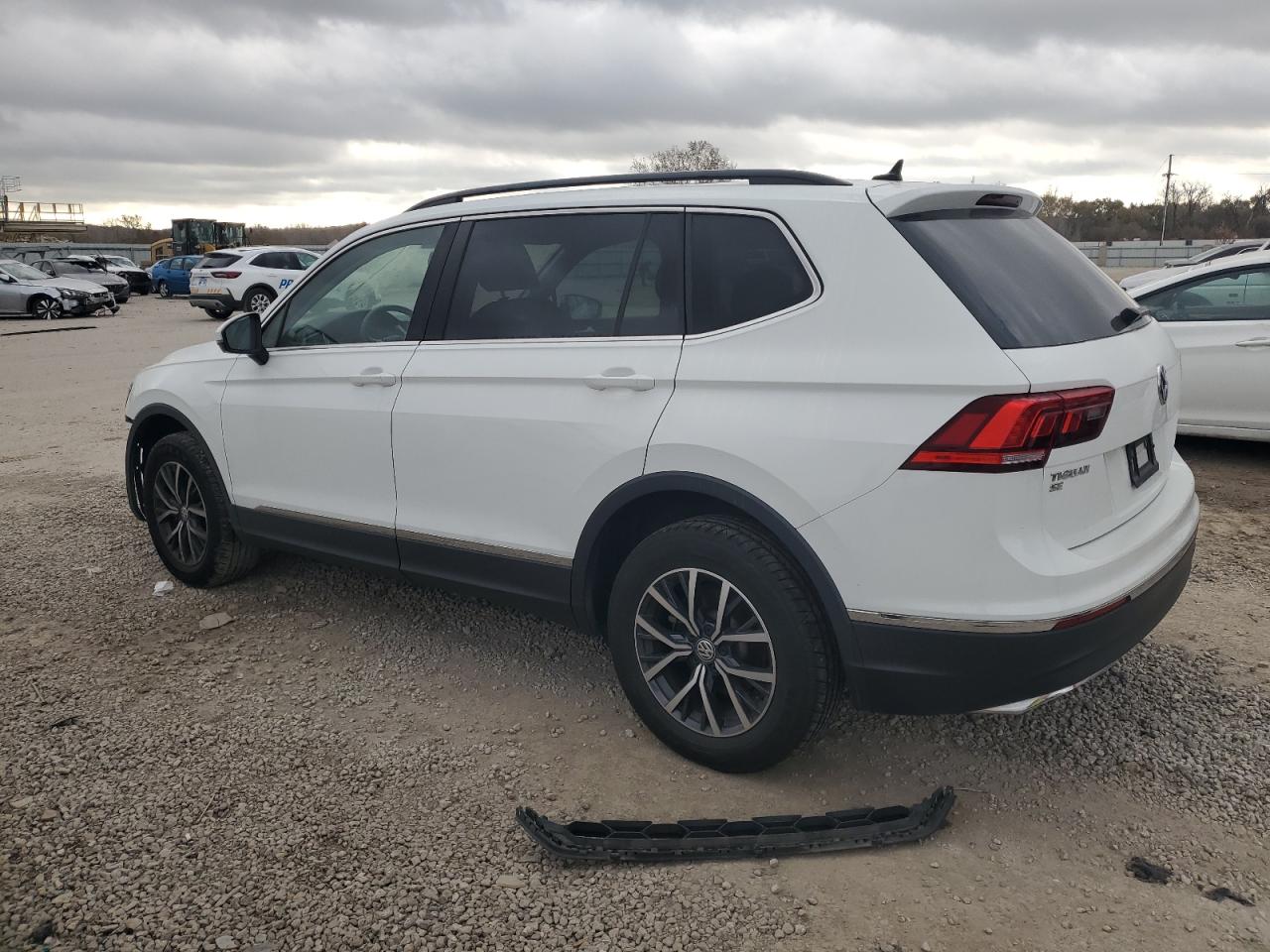 Obraz 2 z 2020 VOLKSWAGEN TIGUAN SE 2020 z VIN 3VV2B7AXXLM103596