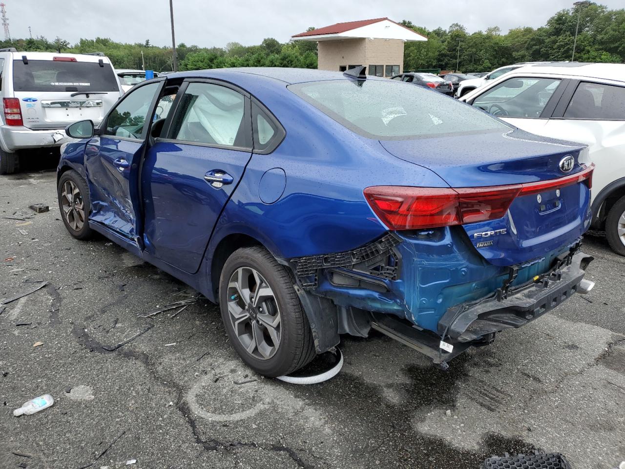 Image 2 of 2021 KIA FORTE FE 2021 with VIN 3KPF24AD0ME281890