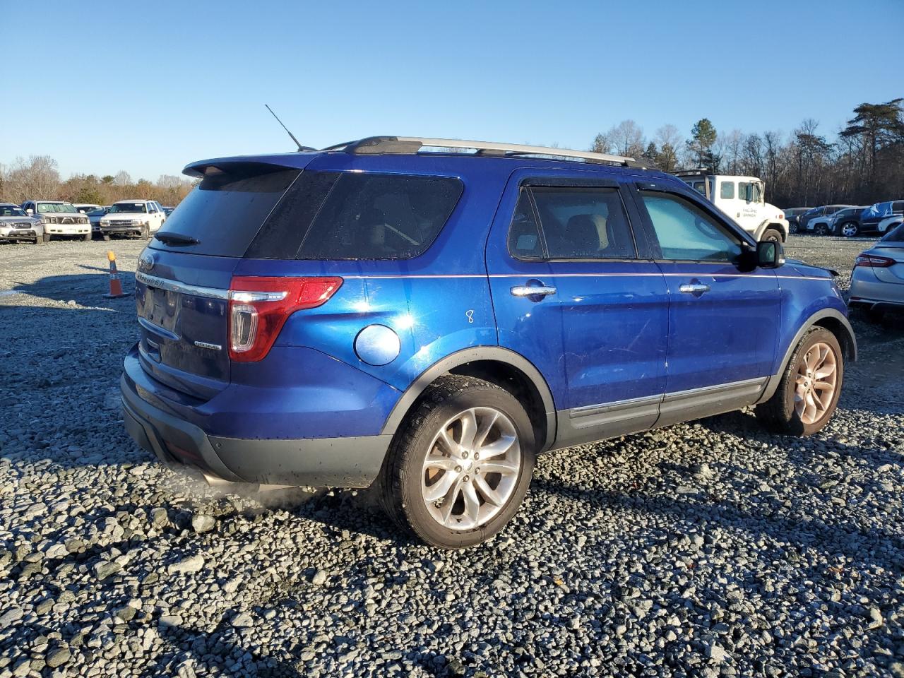 Image 3 of 2015 FORD EXPLORER XLT 2015 with VIN 1FM5K7D89FGA51078
