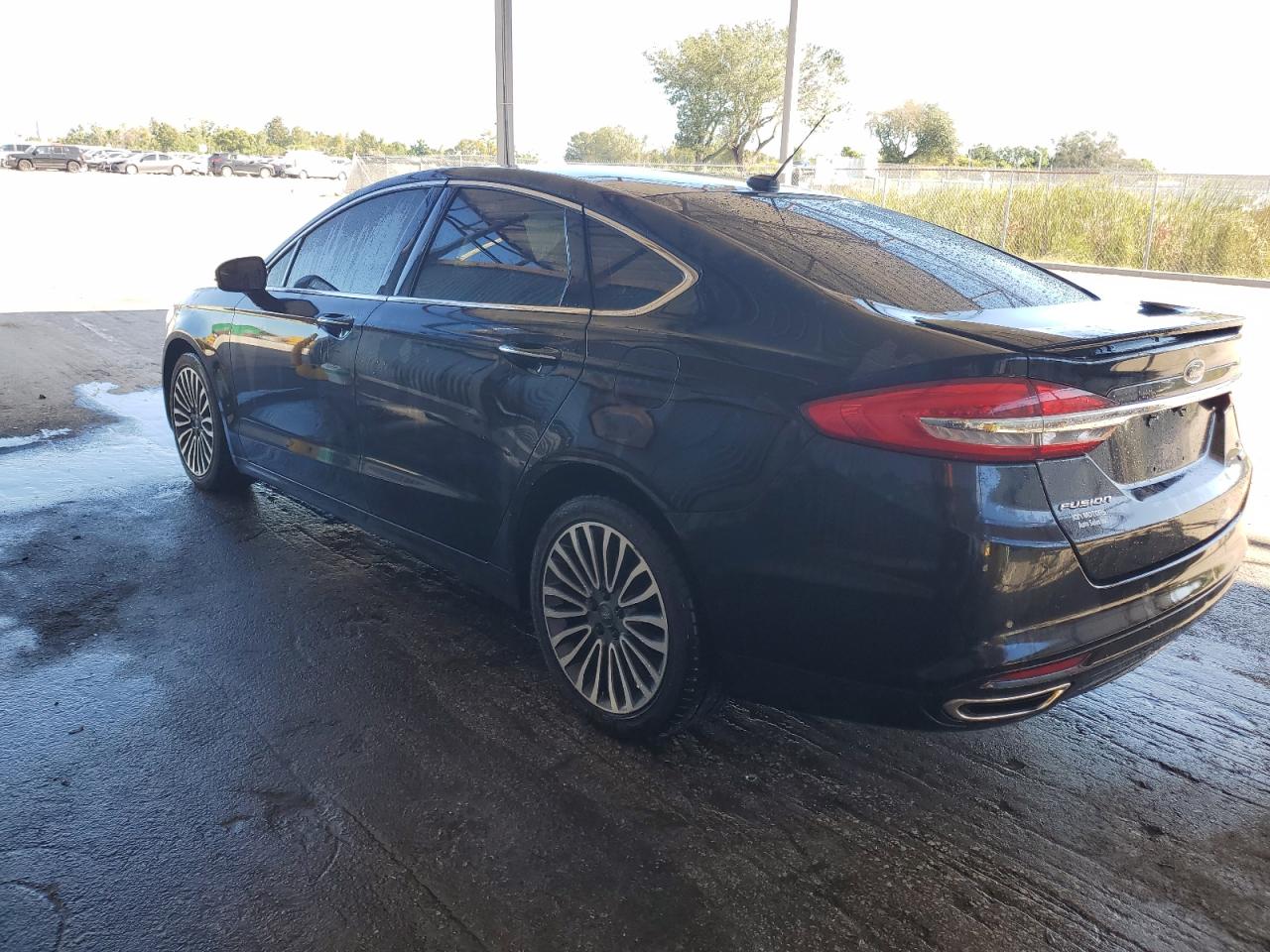 Изображение 2 Ford Fusion Se 2017 с VIN 3FA6P0T94HR389114