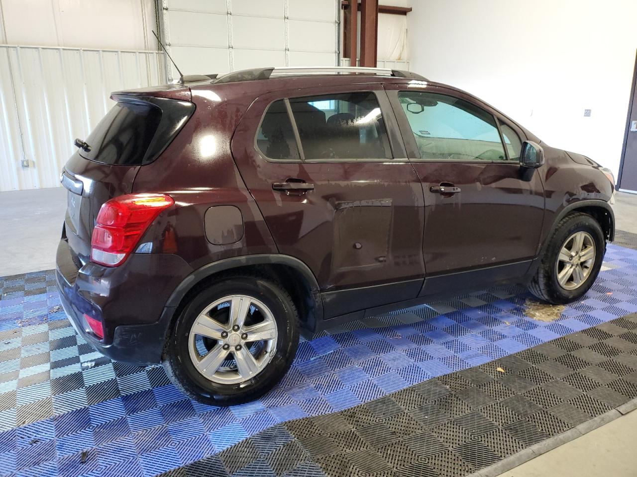 Obraz 3 z 2021 CHEVROLET TRAX 1LT 2021 z VIN KL7CJLSM5MB368726