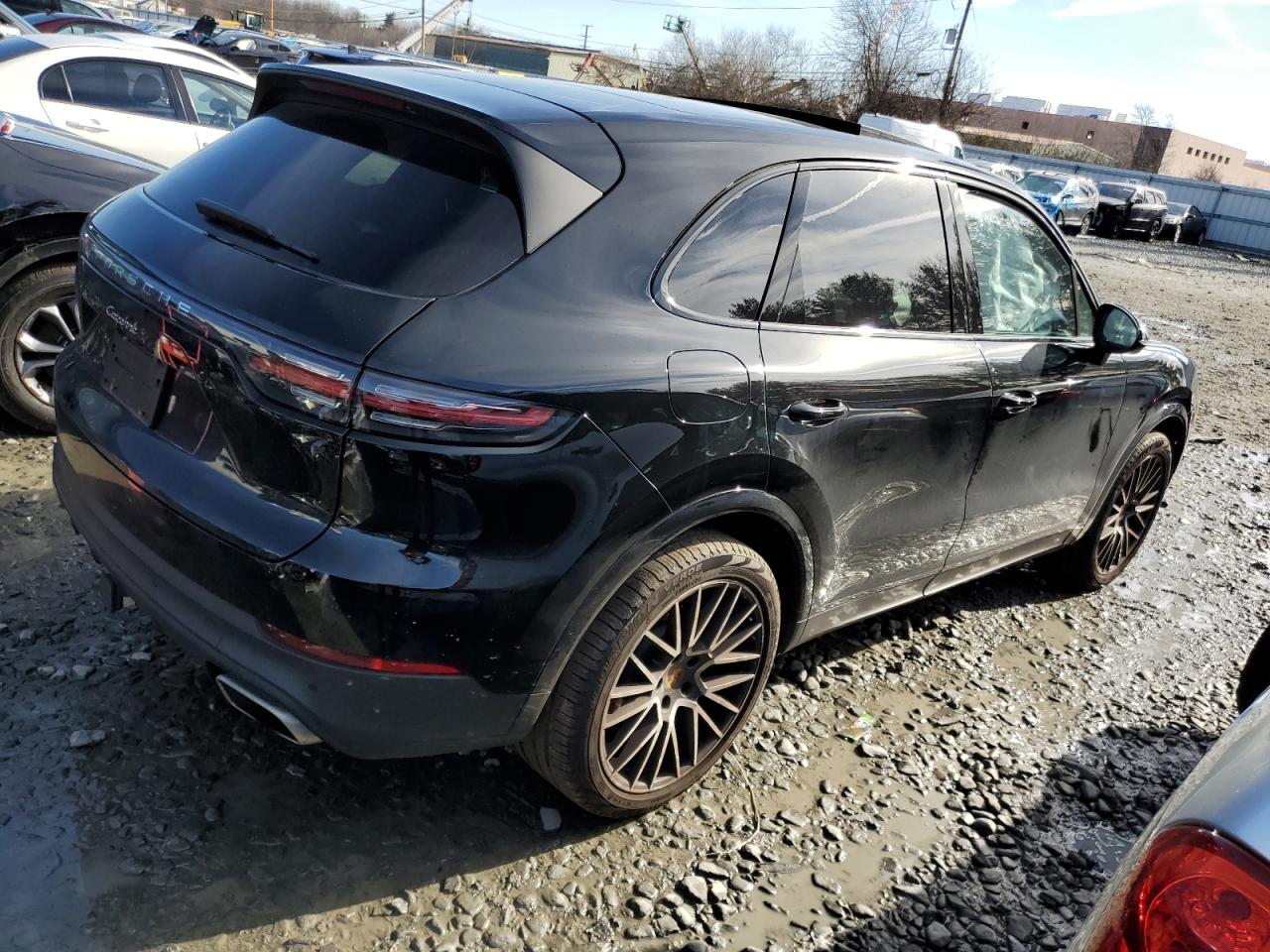 Изображение 3 2022 PORSCHE CAYENNE  2022 с VIN WP1AA2AY5NDA04576